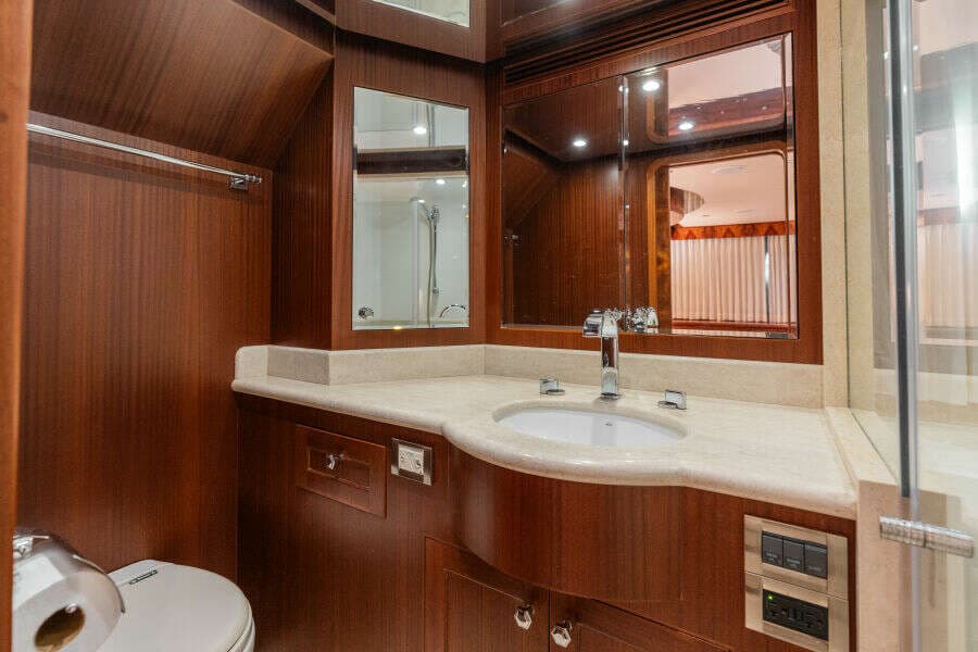 2013 Ocean Alexander 65 PILOTHOUSE