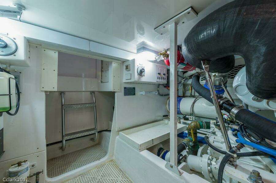 2007 Post 53 Convertible