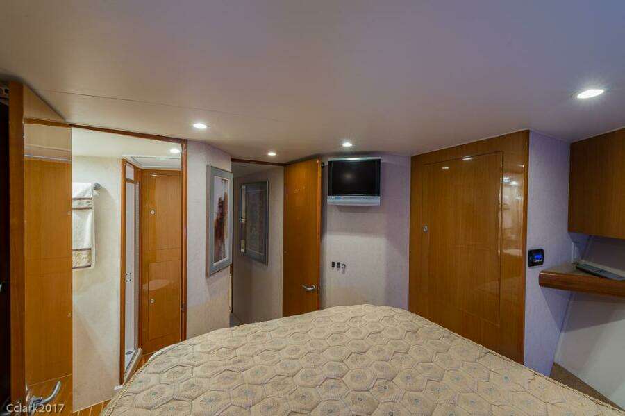 2007 Post 53 Convertible