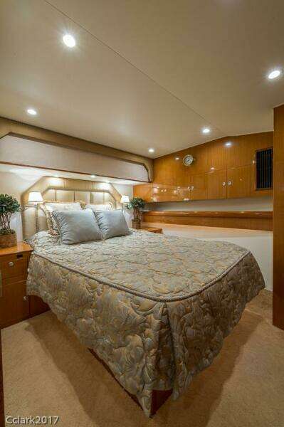 2007 Post 53 Convertible