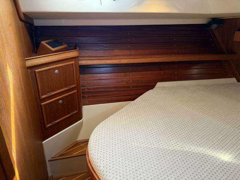 1999 Island Packet 380