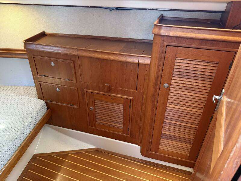 1999 Island Packet 380