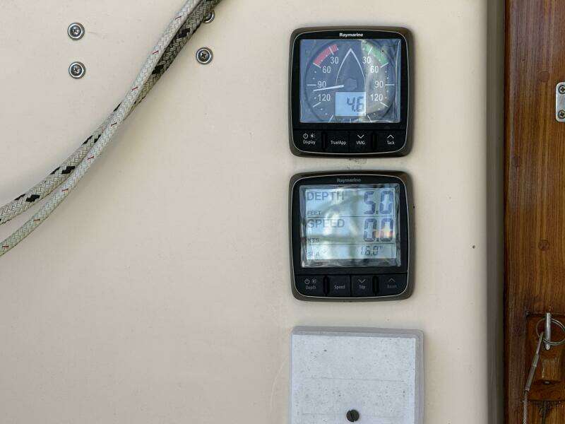 1999 Island Packet 380