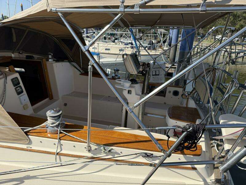 1999 Island Packet 380