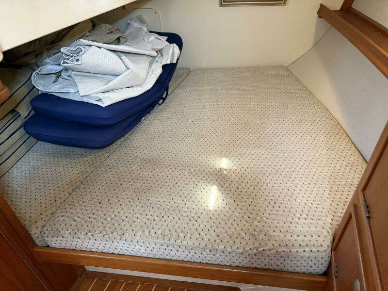 1999 Island Packet 380