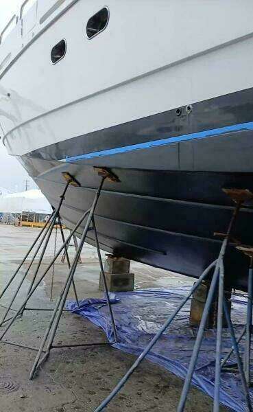 2004 Hargrave Capri Skylounge