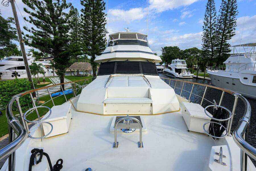 1991 Hatteras 78 Cockpit Motor Yacht