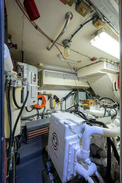 1991 Hatteras 78 Cockpit Motor Yacht