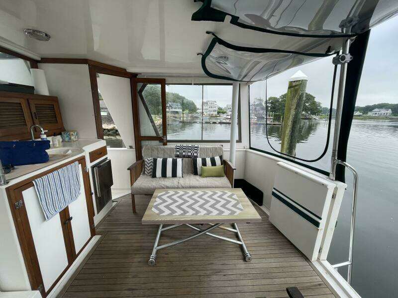 1987 Heritage East 40 Sundeck