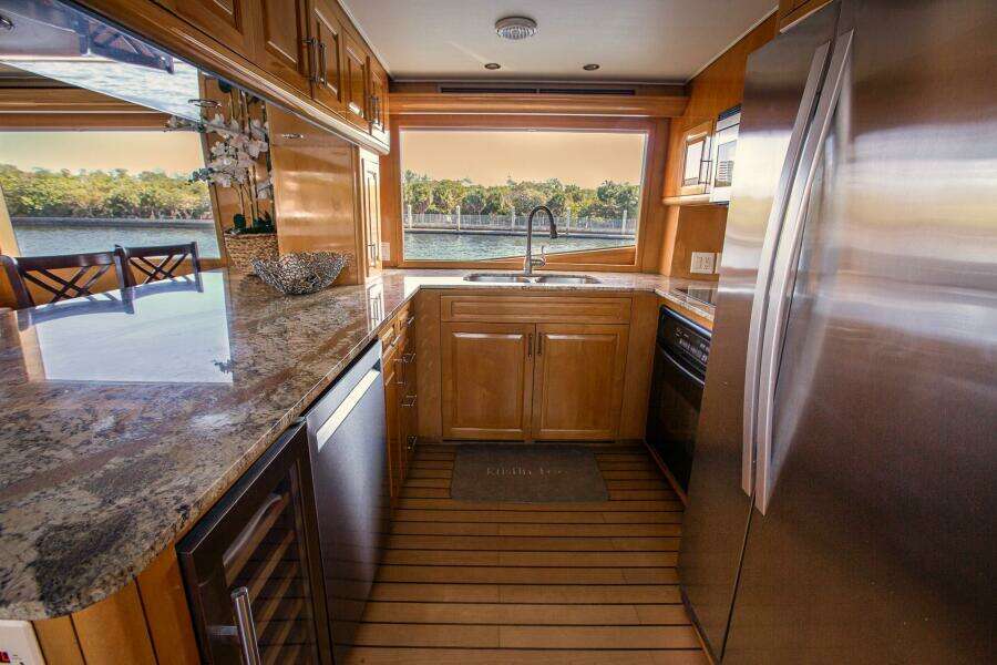 KRISTIN LEE 75’ - Main Deck Galley