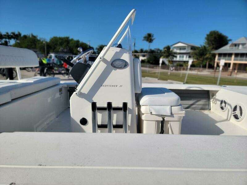 2021 Hewes Redfisher 21