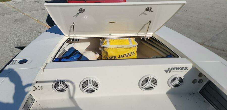 2021 Hewes Redfisher 21