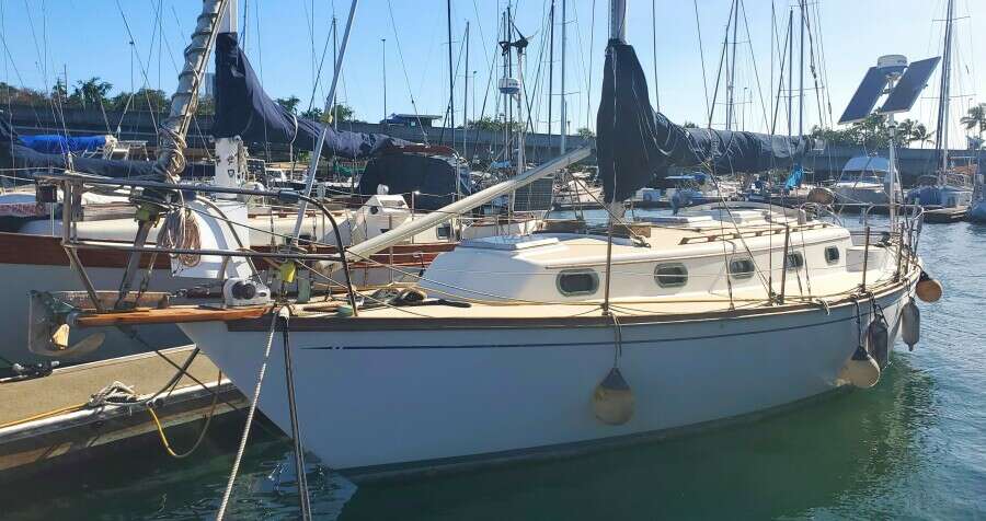 1987 Cape Dory 330