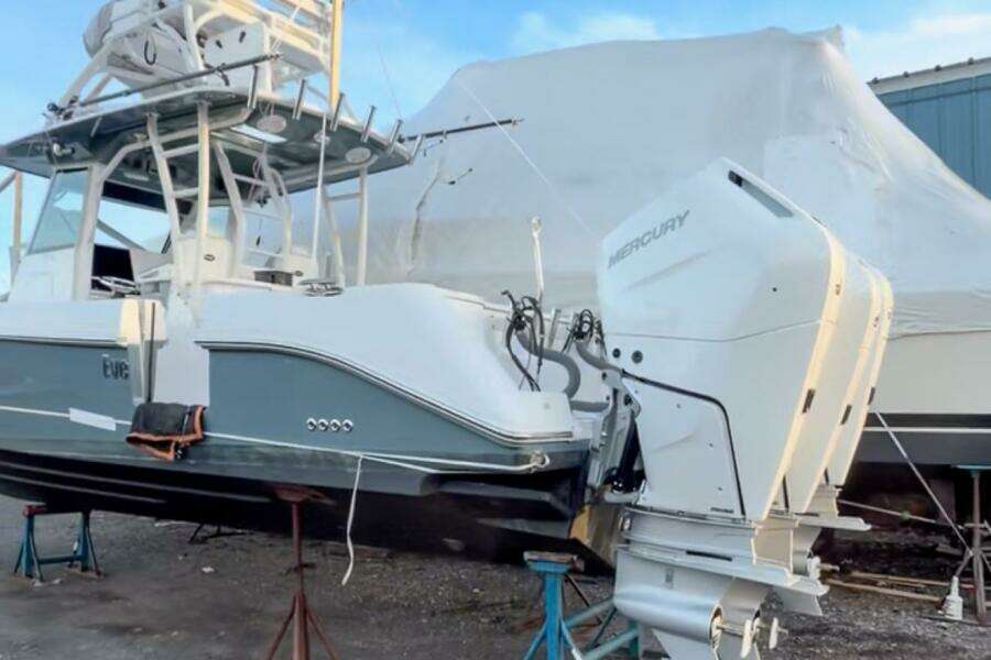 2017 Everglades 355 CC