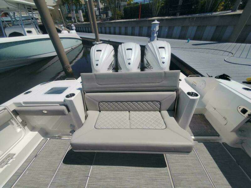 2023 Pursuit S 378 Sport