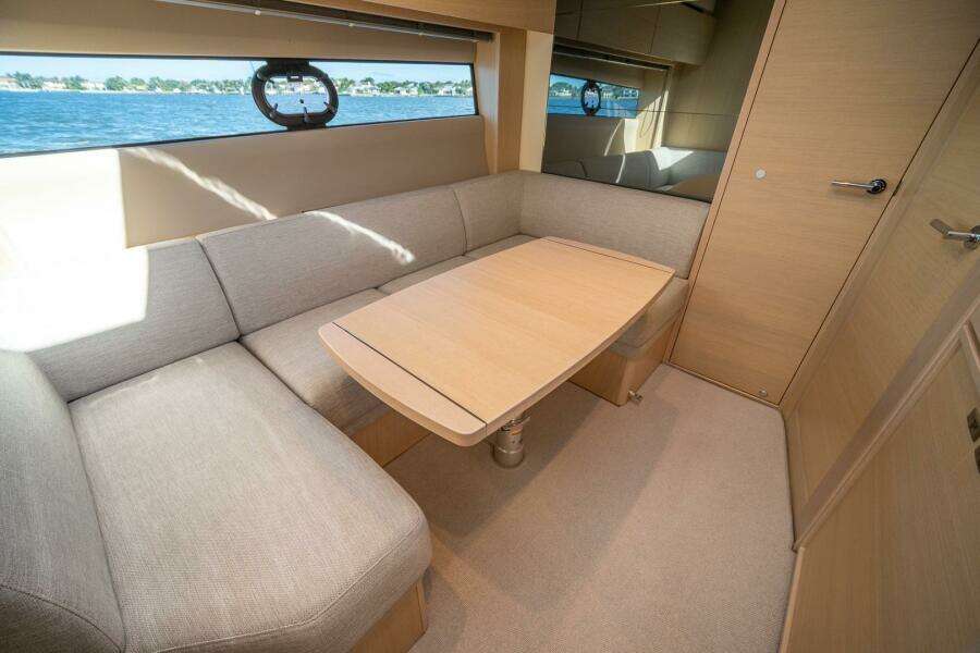 2021 Princess V40