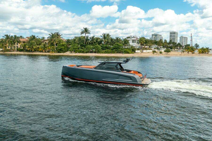 2022 Vanquish Yachts VQ45