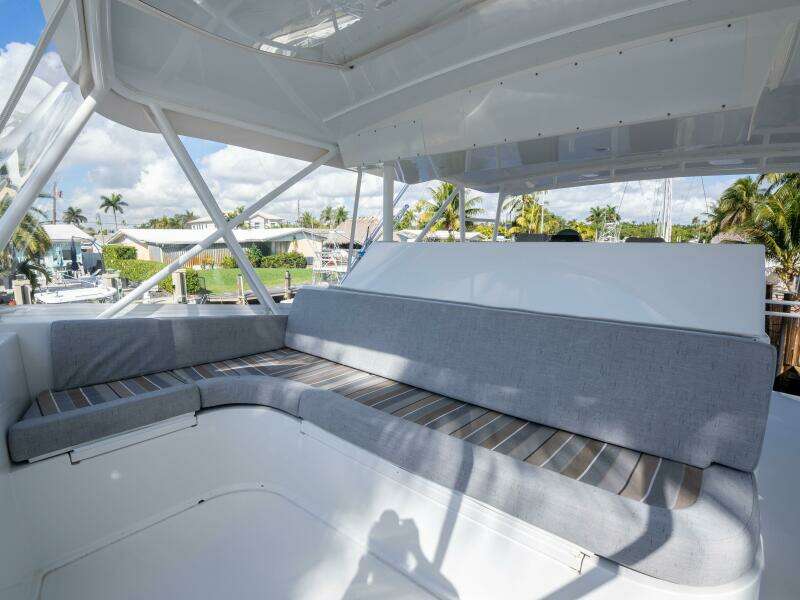 1998 Viking 58 Convertible