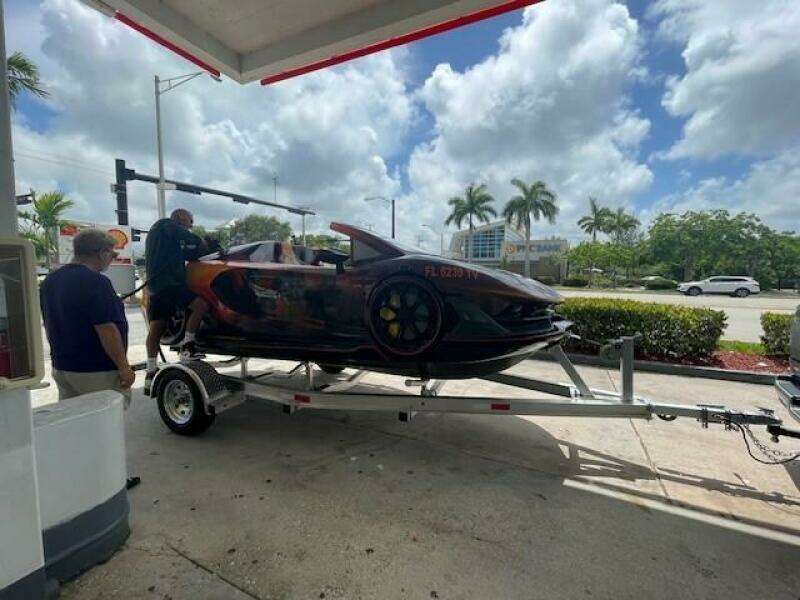 2024 Watersports Car L Series