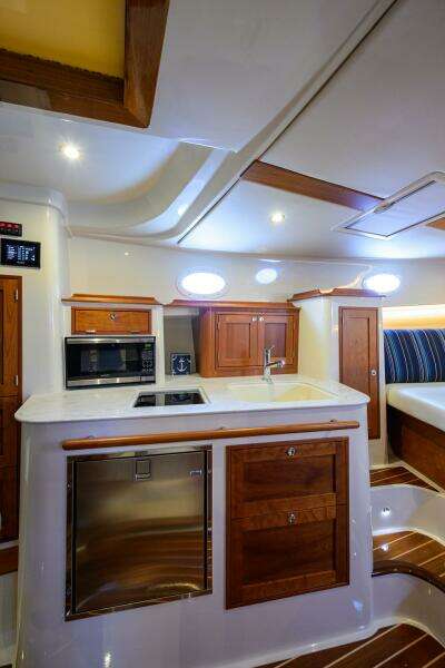 Hinckley 40X Renie Vie- Galley