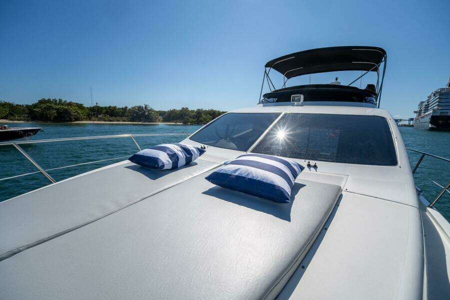 2001 Azimut 46
