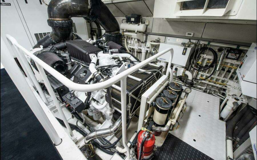 Cheoy Lee 95 FOOTLOOSE - Engine Room