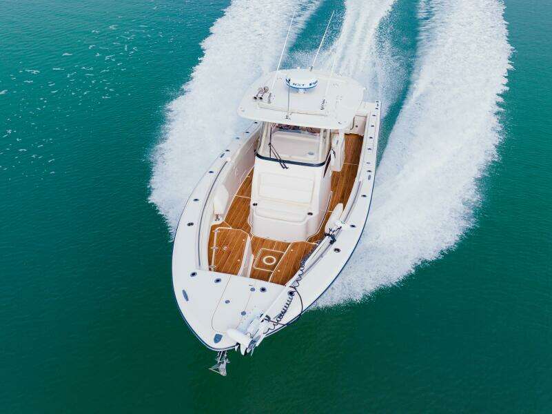 2021 Grady-White 306 Canyon