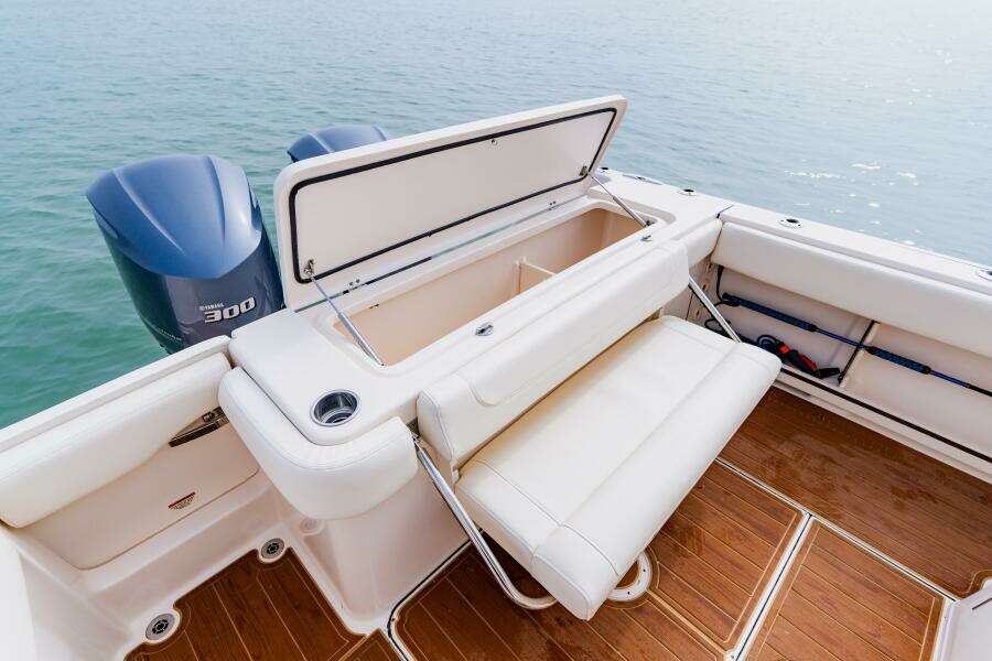 2021 Grady-White 306 Canyon