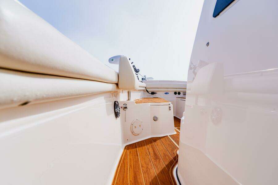 2021 Grady-White 306 Canyon