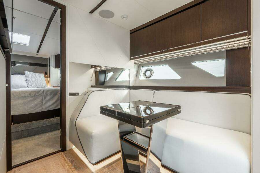 2021 Sunseeker Predator 60 EVO