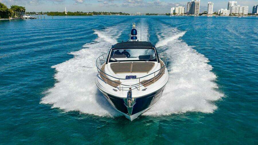 Azimut Atlantis 45 - Relax Josephine - Running Bow Profile