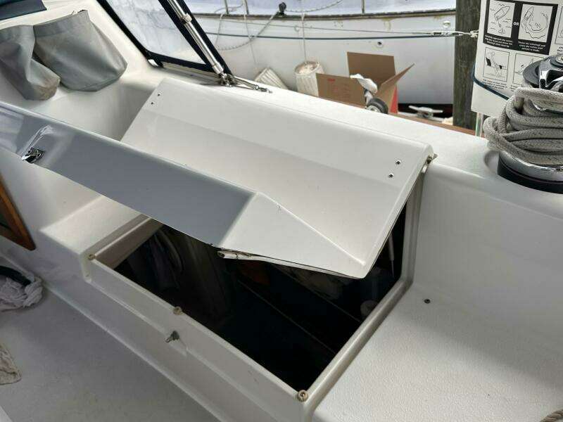 2005 Catalina Morgan 440