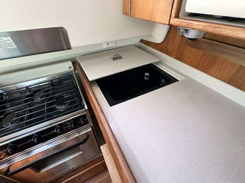 2005 Catalina Morgan 440