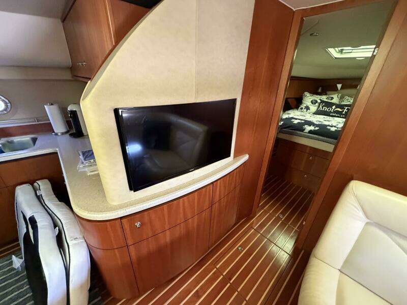 2008 Tiara Yachts 4300 Sovran