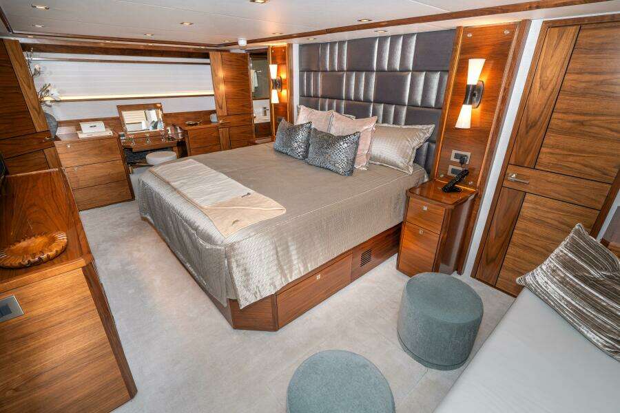 2025 Viking 90C "Zatara" - Stateroom
