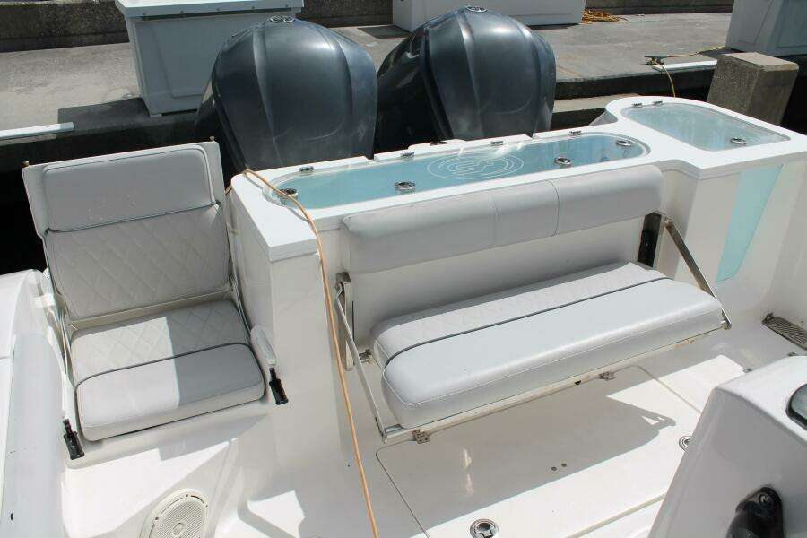 2018 Sea Fox 328 Commander