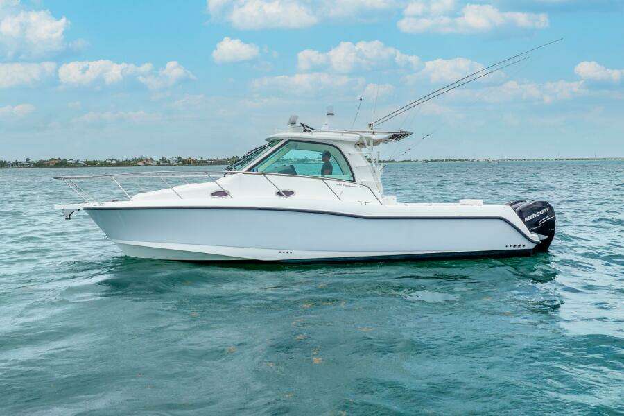 2012 Boston Whaler 345 Conquest - Profile 