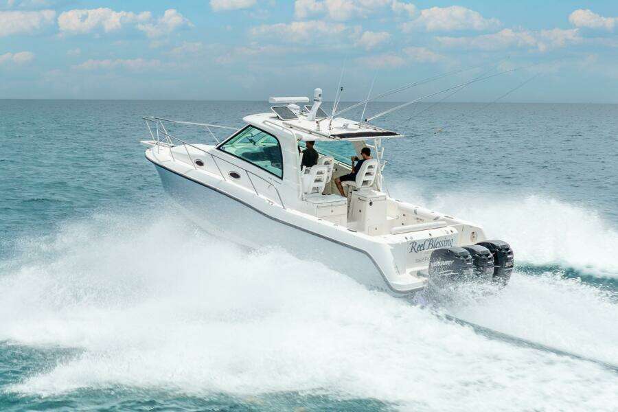 2012 Boston Whaler 345 Conquest - Profile 