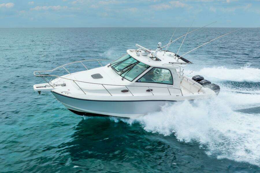 2012 Boston Whaler 345 Conquest - Profile 