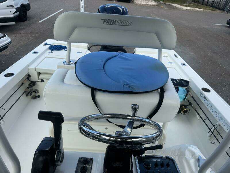 2016 Pathfinder 2400 TRS