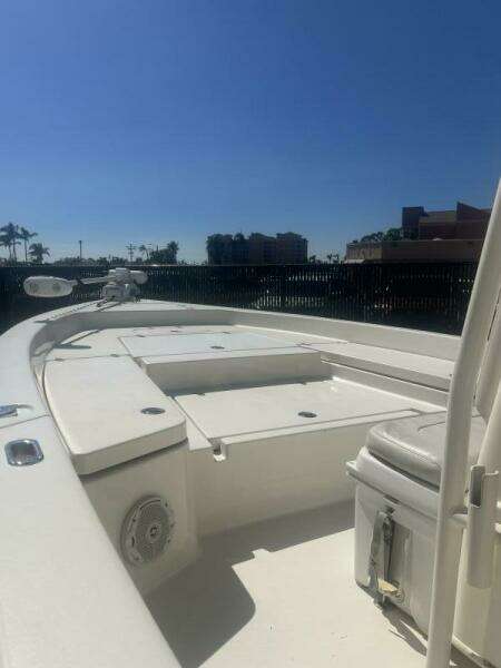 2016 Pathfinder 2400 TRS