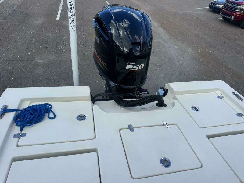 2016 Pathfinder 2400 TRS