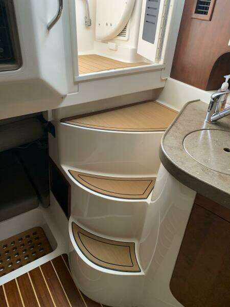 2014 Grady-White Express 330