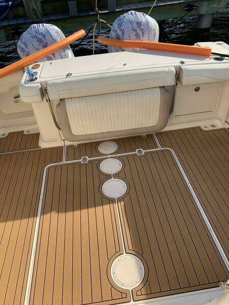 2014 Grady-White Express 330