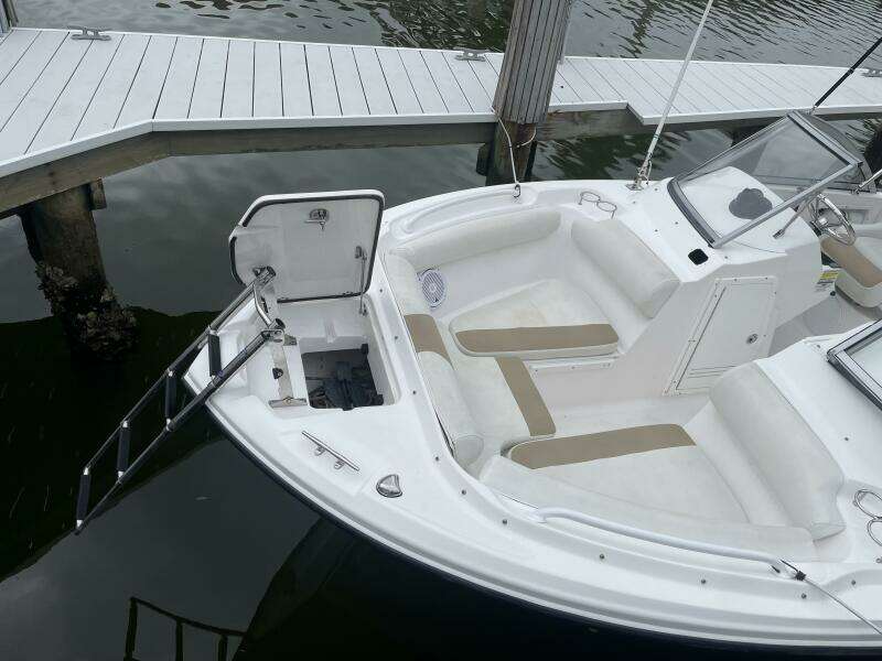 2016 Edgewater 205 CX