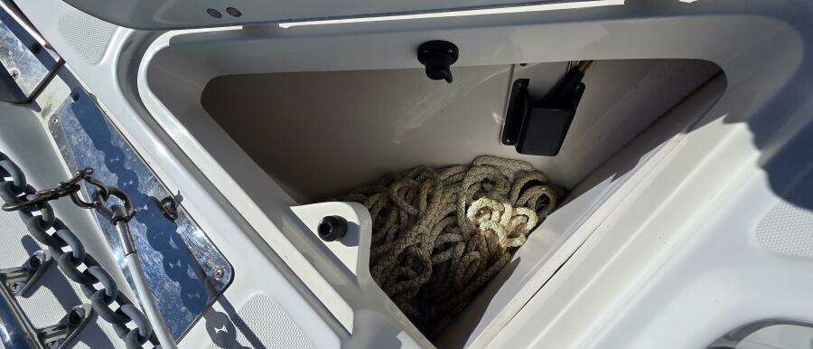 2006 Boston Whaler 270 Outrage