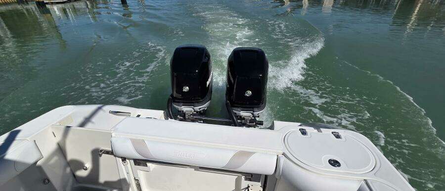 2006 Boston Whaler 270 Outrage