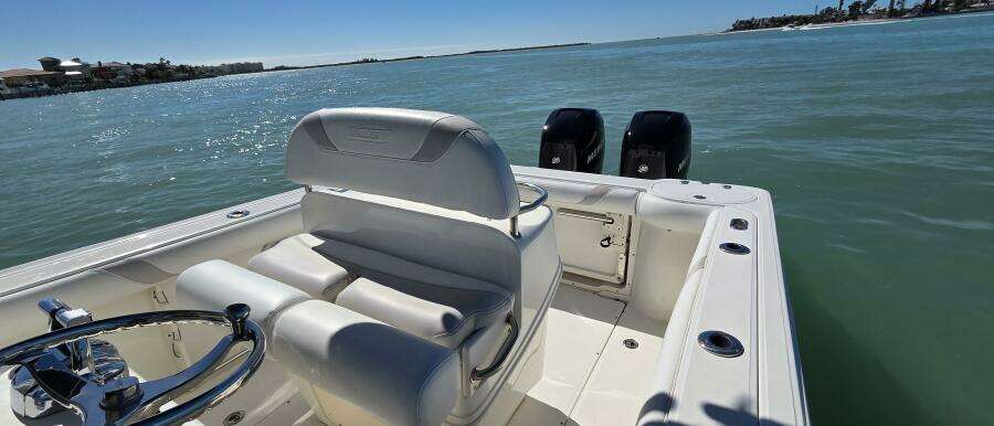 2006 Boston Whaler 270 Outrage