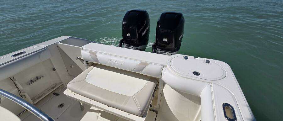 2006 Boston Whaler 270 Outrage