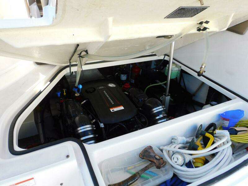 2019 Regal 28 Express